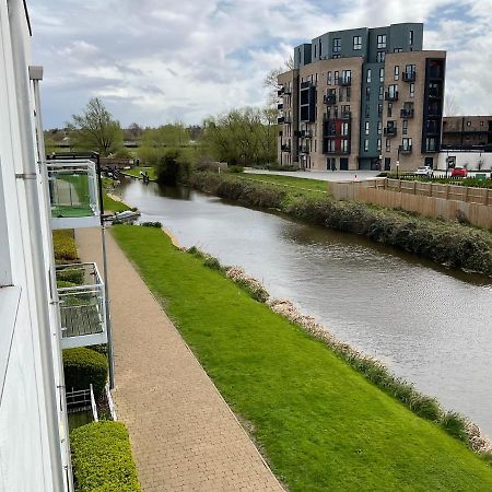 Beautiful Riverview Apartment 切姆 外观 照片