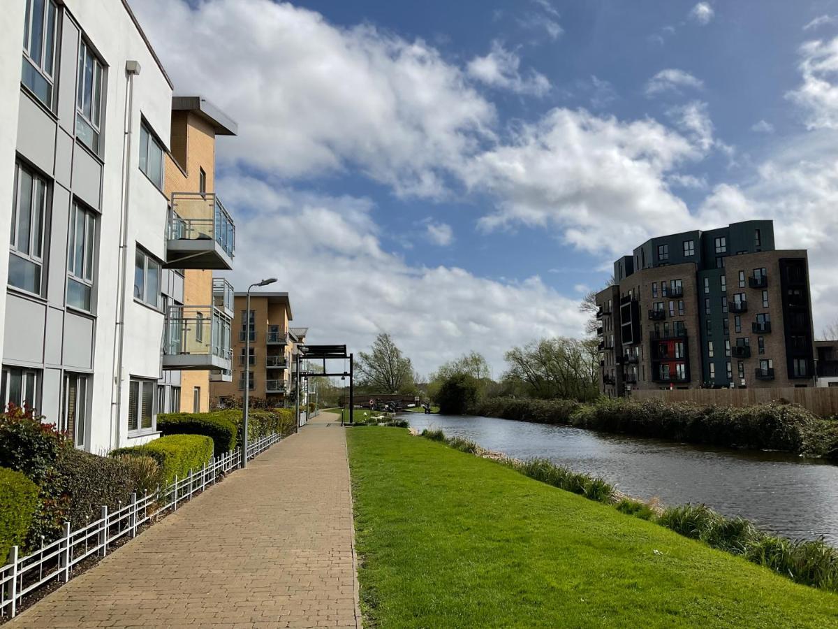Beautiful Riverview Apartment 切姆 外观 照片