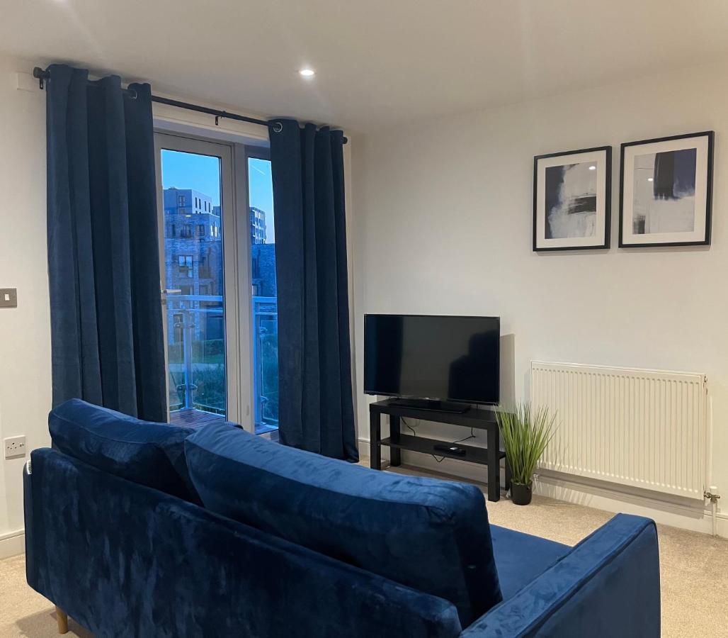 Beautiful Riverview Apartment 切姆 外观 照片